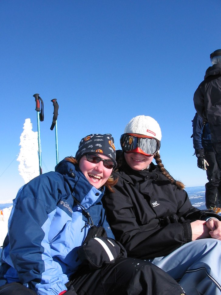 Foto: Okänd. Åkare: Hanna och Helka.