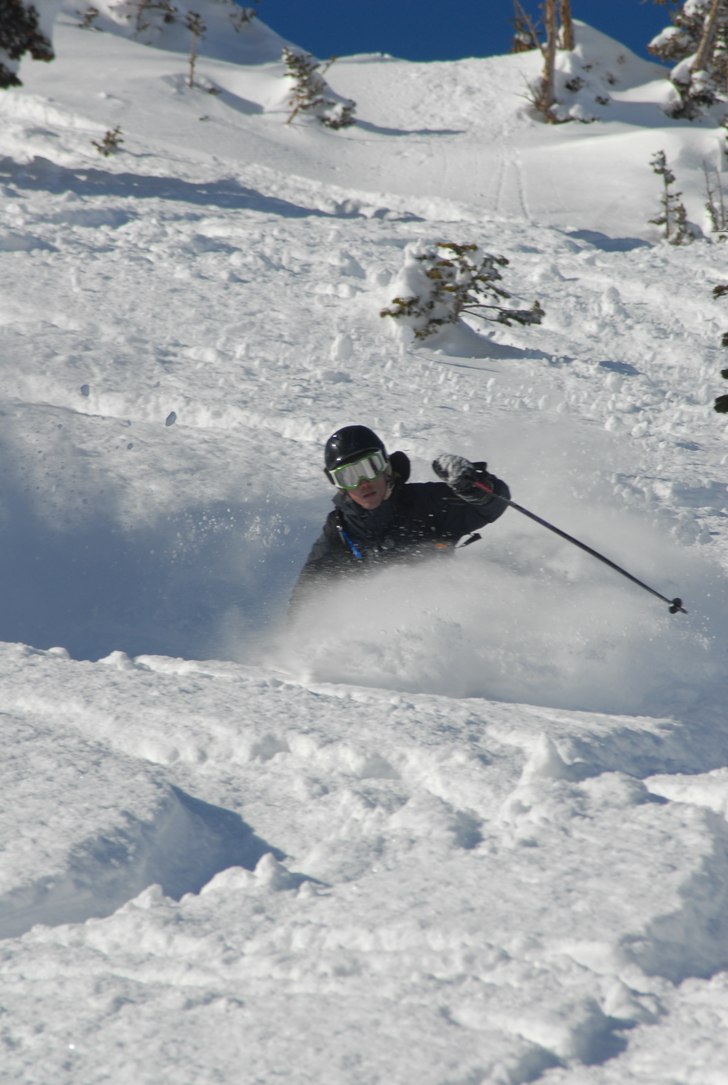 Midjedjupt och Bluebird@Snowbird. Foto: Gillian Hunter. Åkare: Jesper Petersén.