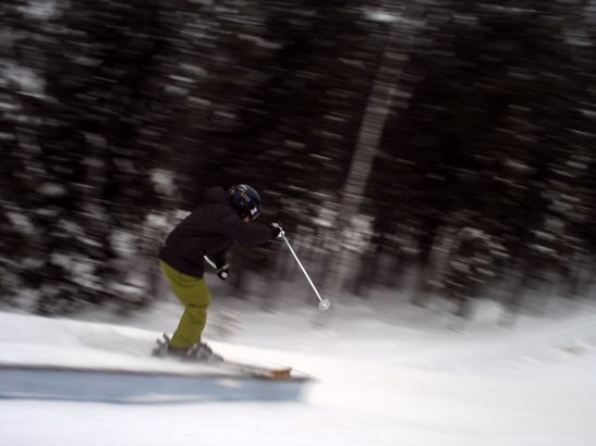 =)=)=). Foto: Niklas Eriksson. Åkare: Anton Tillman.