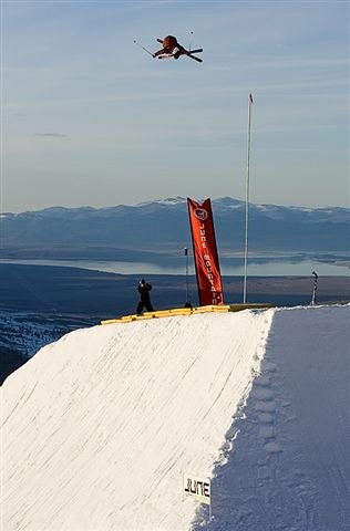 en alley oop snurr på den där feta hipen lite ti. Foto: Chris O'Connell. Åkare: Jacob Wester.