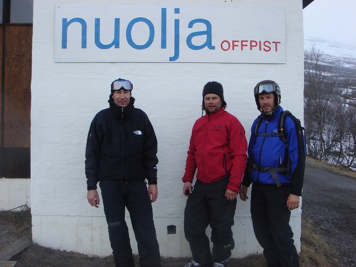 Härlig dag med fantastisk offpist. Foto: Johan Nilsson. Åkare: Markus+Tor-Arne+Mattias.