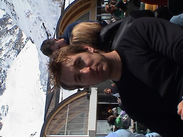 Olsa sitter o gassar. Foto: Jeremy "left turn". Åkare: Olsa olsson.