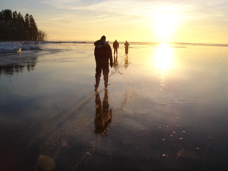 Behöver ingen beskrivning. Foto: Fajer Wennerberg. Åkare: Robert Wahlström, Mats Holmquist och Stina Holmquist.