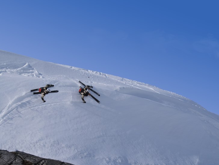 Jag svänger i Hamres. Foto: Andreas Engström. Åkare: Johan Bramberg.