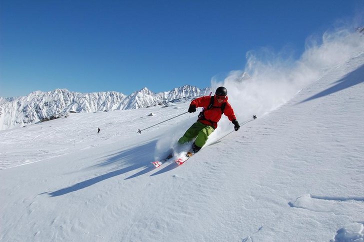 En solig dag. Åkaren demonstrerar en otroligt fin. Foto: Magnus Gustavsson. Åkare: Filip Gerremo.