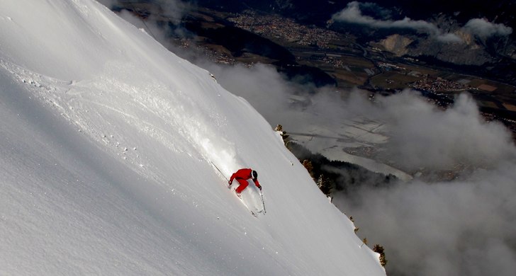 Skråa från Pleisenliften till du ser Korset, 2 s. Foto: Petteri Koste. Åkare: Henrik Mideroos.