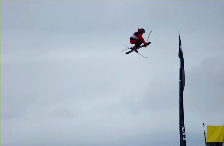 Fick låna pistmaskinen i väsjö, fixade hoppet o. Foto: unknown. Åkare: Anton Villberg.