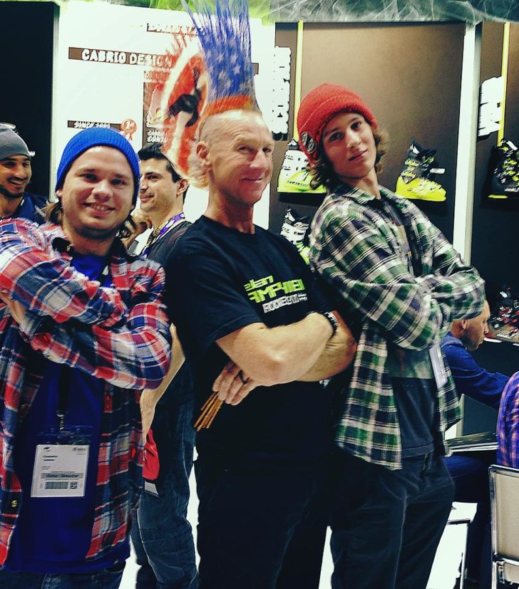 Vi stötte på en som påstod att han va sponsrad . Foto: Malin Milestad. Åkare: Daniel Haraldsson, Glen Plake, Max Svanberg.