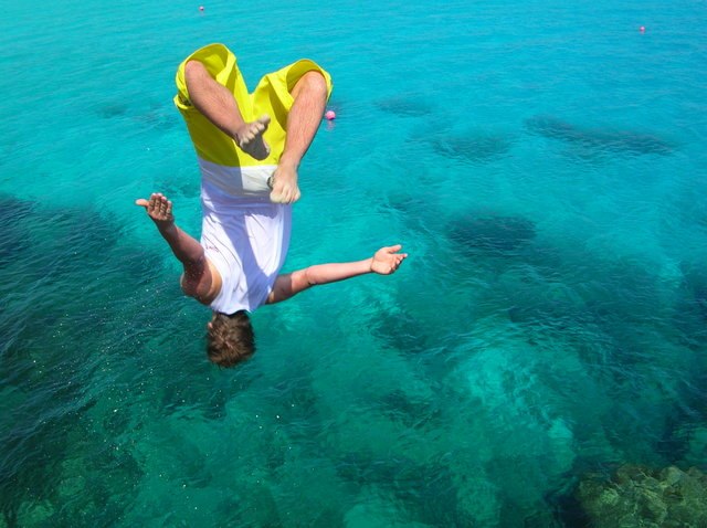 klipp hopp i ayia napa! . Foto: Robert Wikberg. Åkare: Jesper Hayland.