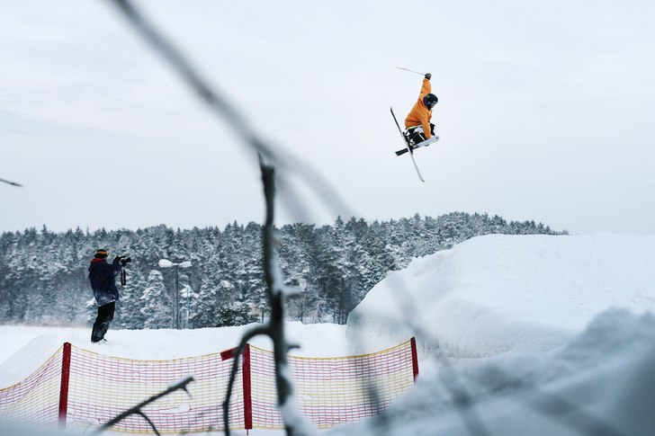 Massa bilder från Väsjöbacken och liknande finn. Foto: Jonathan Birkemyr. Åkare: Gustaf Kumlin.