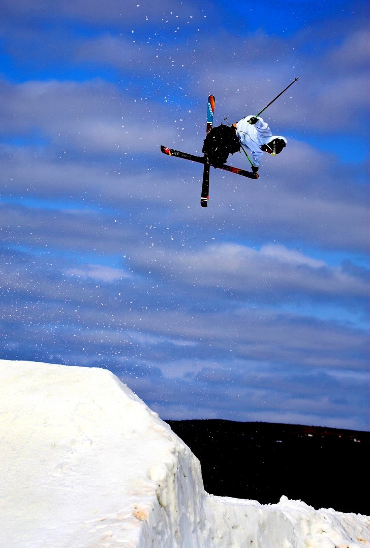 Bild från en secondhands shoot i Tandådalen. Sju. Foto: Torgny Tidstrand. Åkare: Kristoffer Edwall.