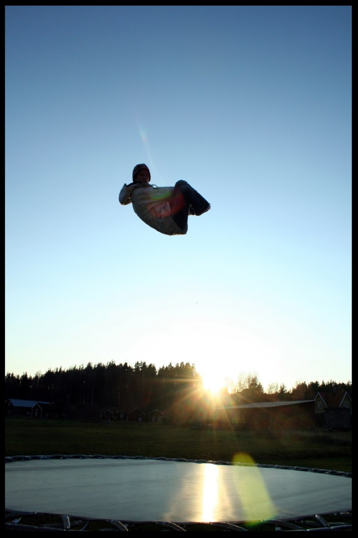 en bild på mig när jag hoppar...lillebror som to. Foto: Johan Bogg. Åkare: Niklas Bogg.