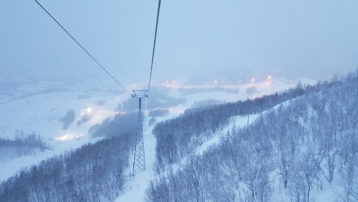 Nok en fin dag i Narvikfjellet!
Gondolen går til .