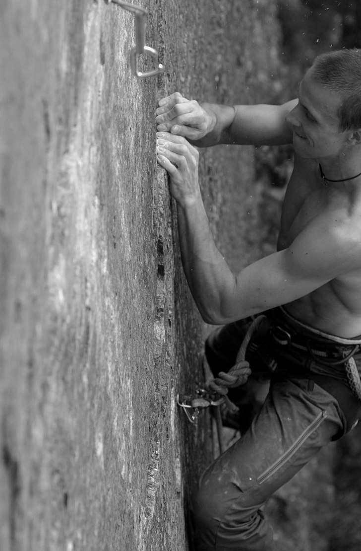 Tomas tragglar med kruxet på popitopp en 8- på �. Foto: Patrik Nyrén. Åkare: Tomas Johansson.