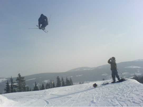 900. Foto: Sebastian Classon. Åkare: David Strandberg.