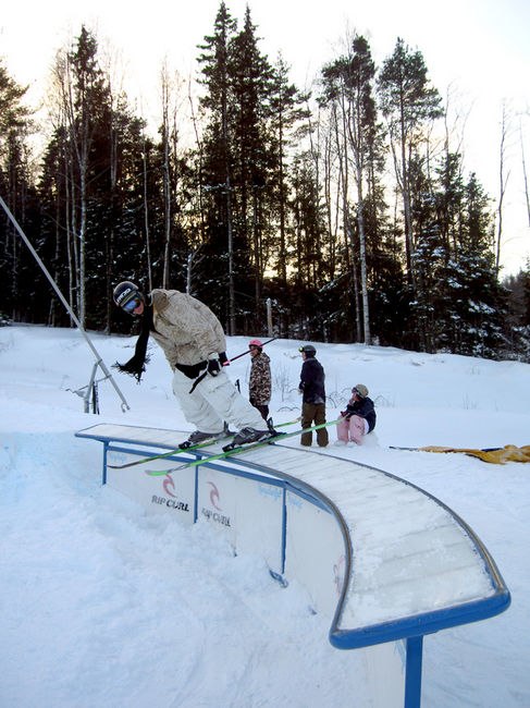 kör en böjd rail:). Foto: Brogge. Åkare: Kim Löfgren(jag).