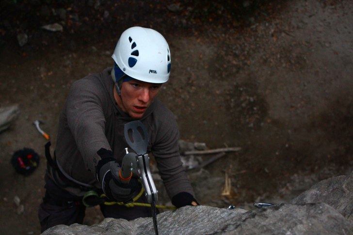 Drytooling nere i dalen!. Foto: Bjarne Sahlen. Åkare: Morgan Sahlen.