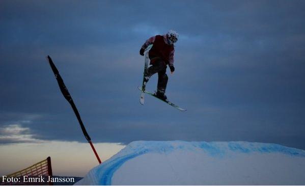360 med nån ful grab.. Foto: emrik jansson. Åkare: jocke jönsson (jag).