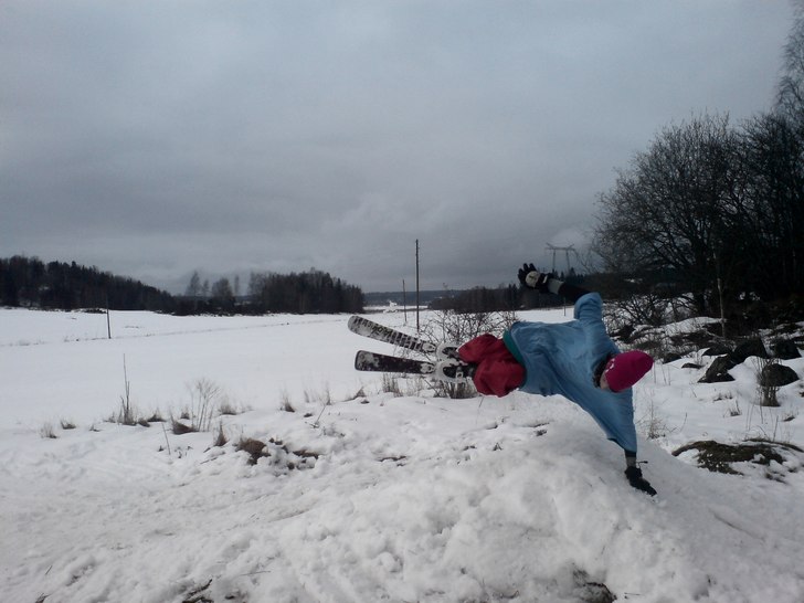 jag planterar min hand på en liten kick obs fotat. Foto: anton . Åkare: kumlinan.