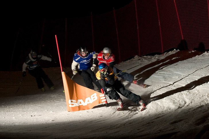 Foto: .. Åkare: Emma och Carin Rodling mfl.