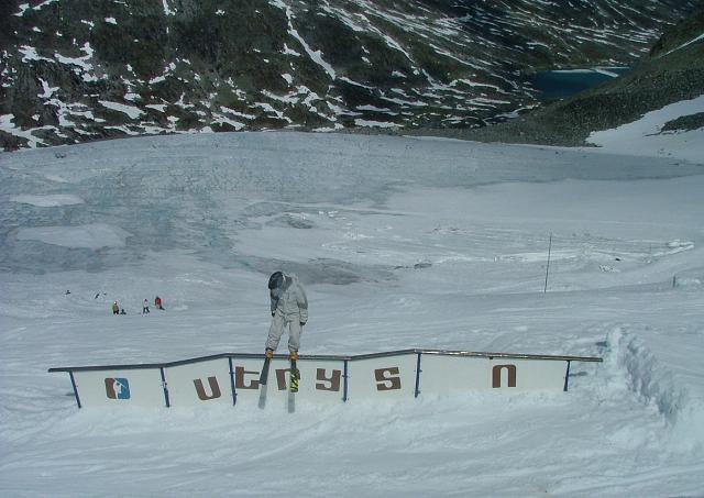 viktor glider fram lätt och snyggt. Foto: Filip Wästberg. Åkare: Viktor.