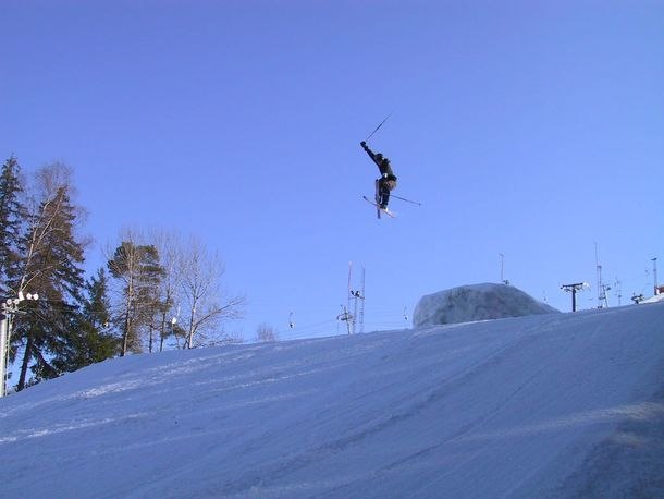 väsjöbacken på vårkanten. Foto: christian. Åkare: olof.