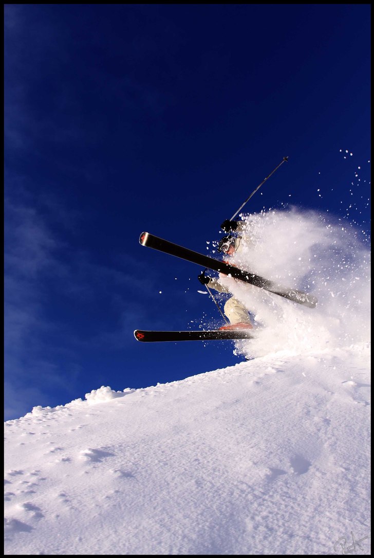 Alexander försker sig på lite bc åkning i åre. Foto: Robin Andersson. Åkare: Alexander westöö.
