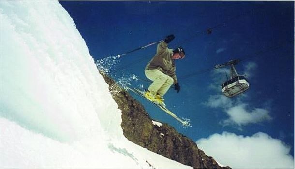 Vi var i åre och latjade lite... väntade in kabi. Foto: ja?!. Åkare: Göran Norling.