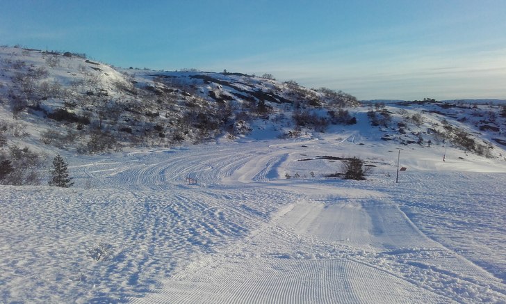 Ønsker alle velkommen til eikerapen alpinsenter. .