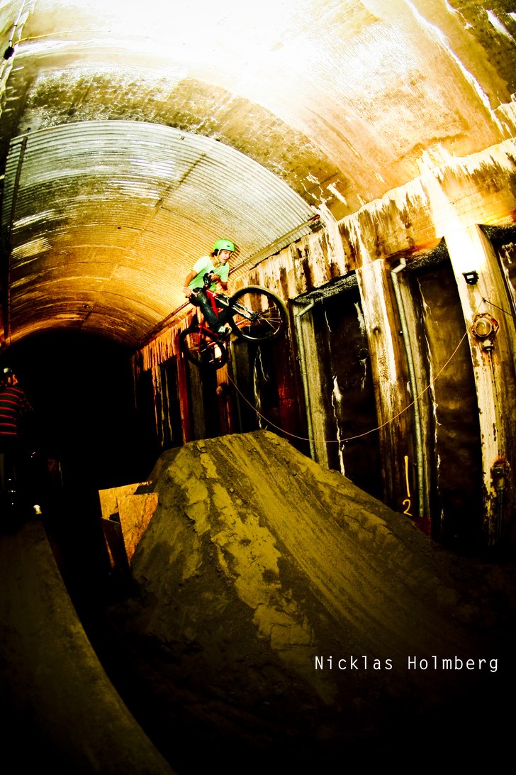 nicklasholmberg.se. Foto: Nicklas Holmberg. Åkare: Ja vem kan du vara!.