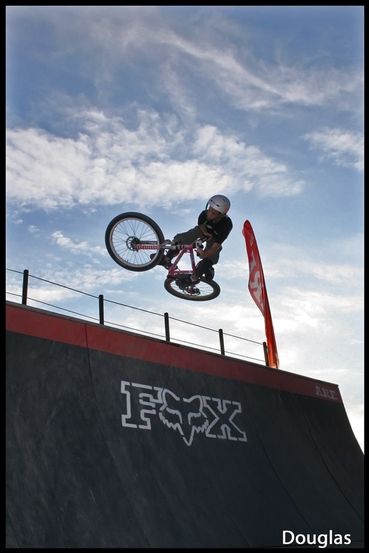 Foto: Douglas Broström. Åkare: Samuel honkajärvi typ.