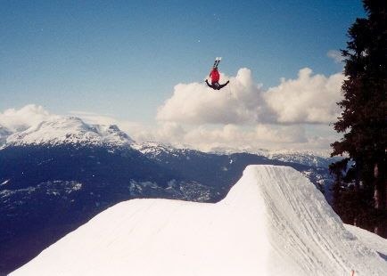 1a dagen pa Blackcomb ser jag nagra idioter som ga. Foto: Darryl Hunt. Åkare: Johan Kristofers.