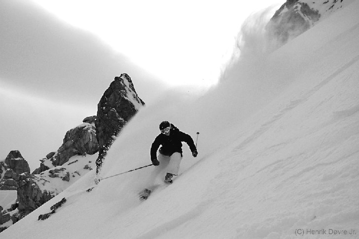 Foto: Henrik Døvre Jr.. Åkare: Maria D. Thorvik.