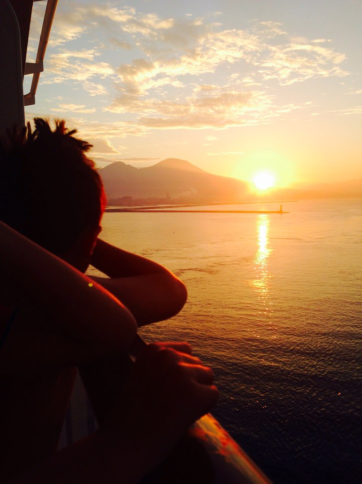 Neapel med Vesuvius i bakgrunden. Foto: Mikael Robsahm.