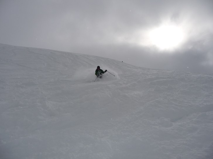 Fluff-fluff i Engelberg. Foto: Bengt Eriksson. Åkare: Peo Hamrin.