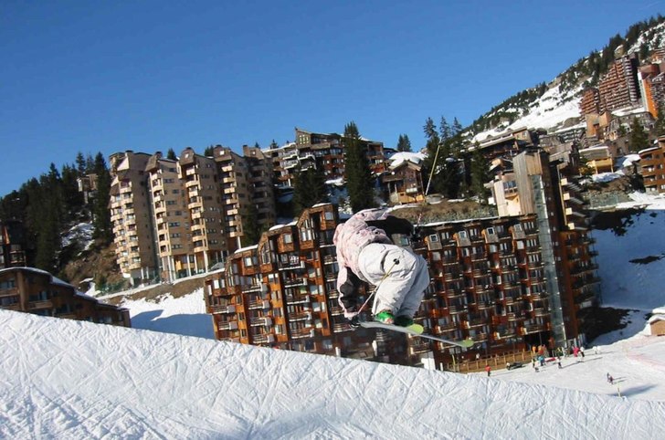 Opposite tailgrab. Foto: E.Gyllander. Åkare: Heda.