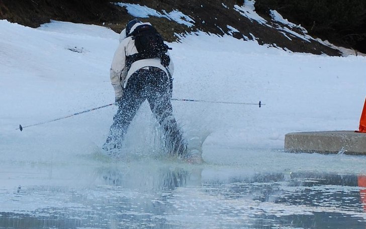 sw 180 in i vattnet 180 ut. Foto: Mathias Wall. Åkare: Anders Hansén.