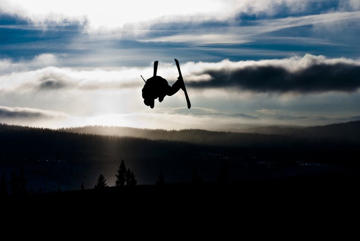 Fint väder en dag i svarta linjen i åre. Foto: Björn Rosengren. Åkare: Pernilla Johansen.
