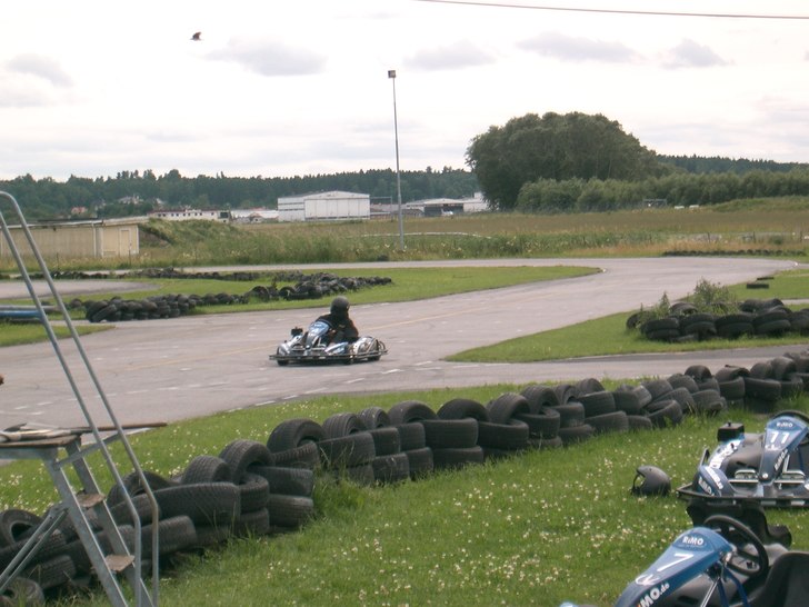 Sommar kul 
Överlägsen  1:a
. Foto: per g. larsson. Åkare: Jenisis.