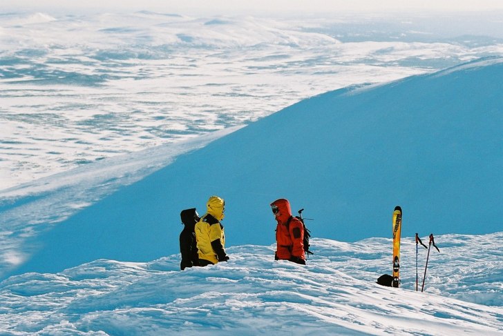 Första åket med helikoptern, tagen sista helgen . Foto: Jonas Emilsson. Åkare: Magnus Nilsson och gänget i Svenska Yetiklubben.
