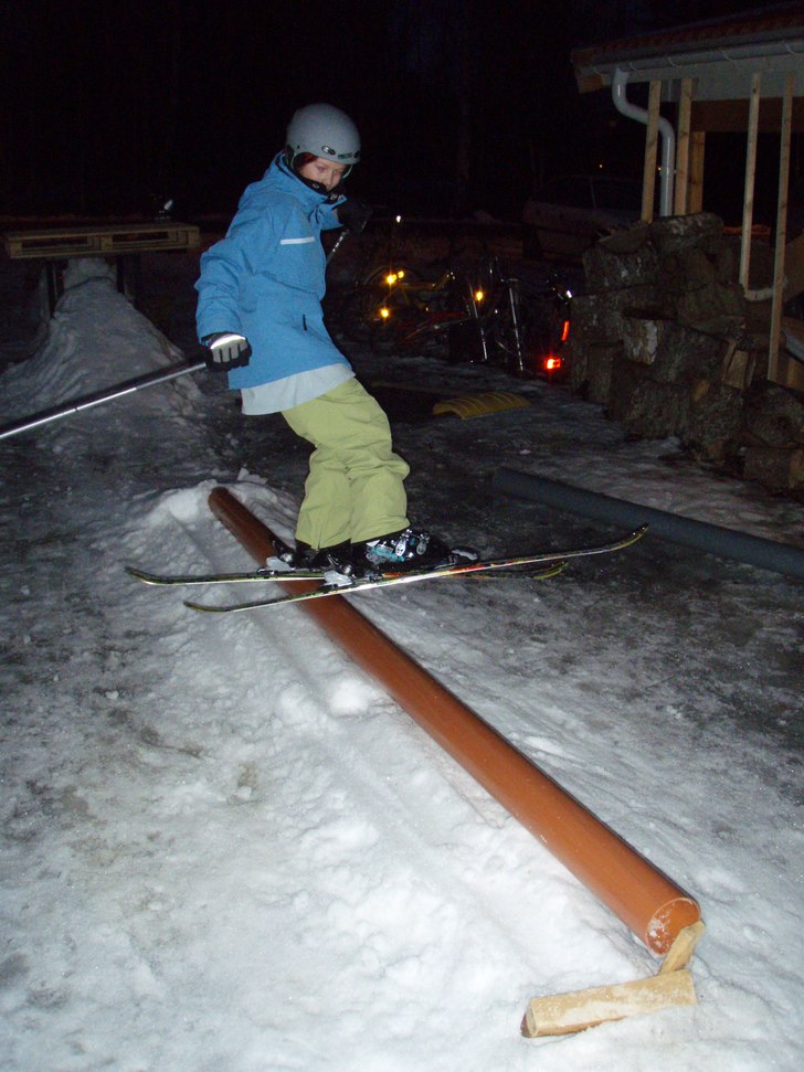 backyard rail. Foto: Patrik Lind. Åkare: Anton Lind.