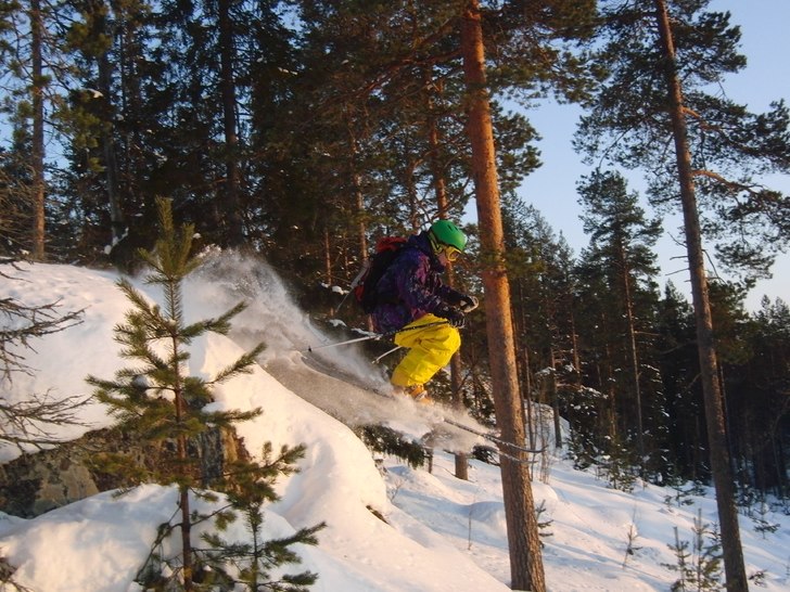 burn med bakåtvikt typ. Foto: gustav fält. Åkare: simon fält.