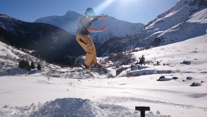 Runt omkring lesarcs så tourade mor min och henne.