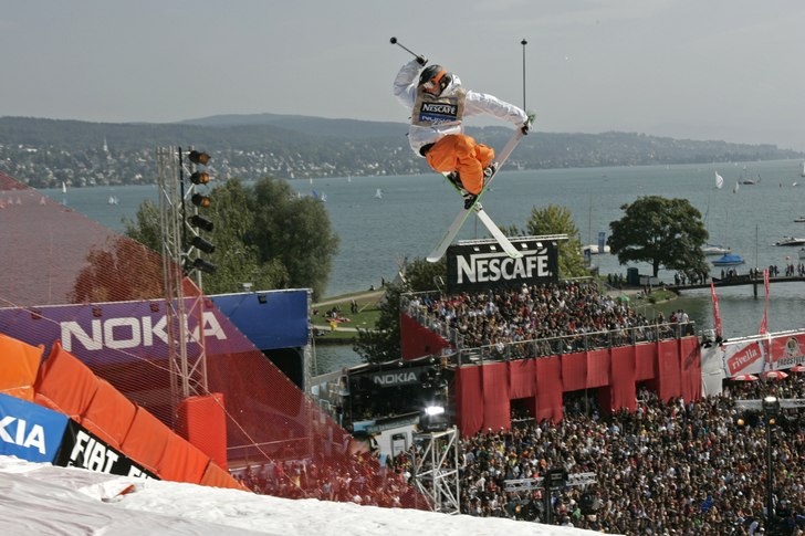 Foto: Felix Frey. Åkare: Martin Misof (AUT) gör sin vinnande Switch 1080 med grab..