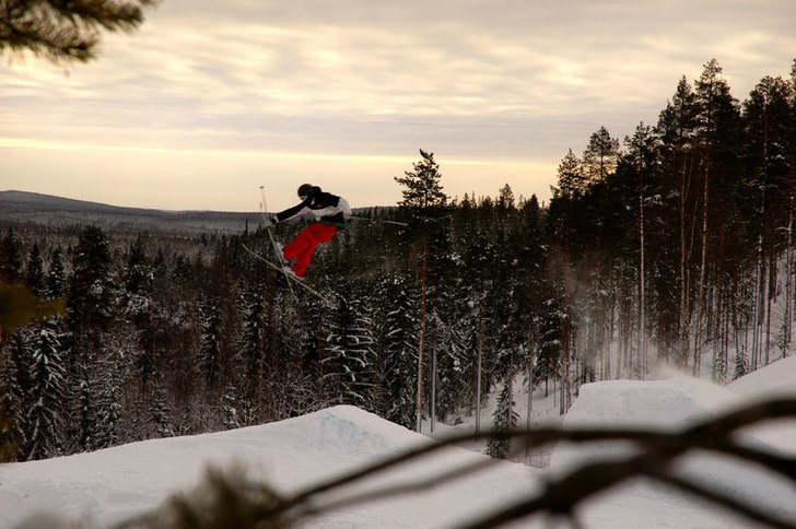 En sw 360 med nån grab.. Foto: Sebastian Tornéus. Åkare: David Tornéus.