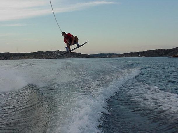 Fet session i skärgården. Foto: Therése Berntsson. Åkare: Philip Rafstedt.