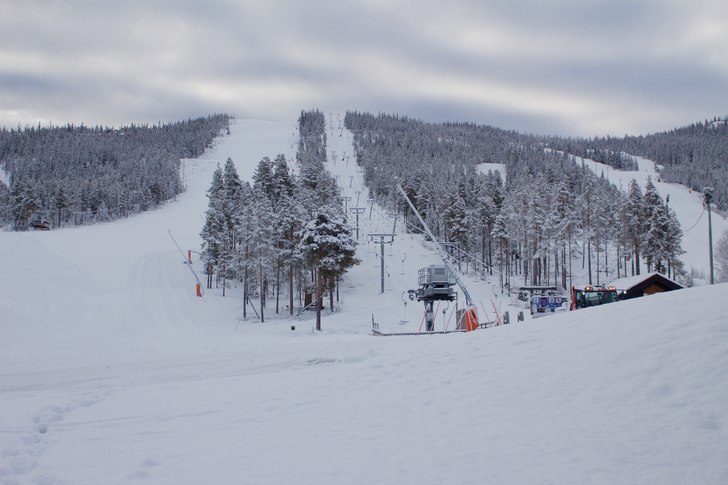 Nysnø for helgen :)
Snøværet er over, og vi sit.