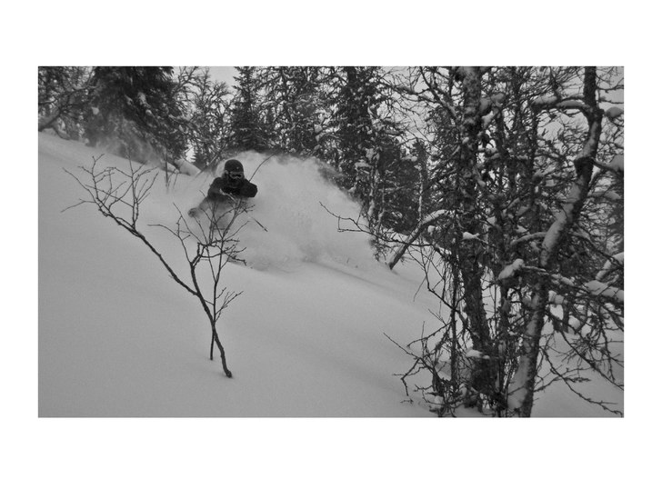 Underbar sväng!
Kunde inte bestämma mig fö. Foto: Viktor Leandersson. Åkare: Viktor Månsson (jag).