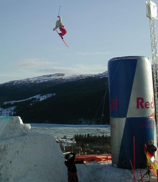 Foto: Emil Håkansson. Åkare: Simon Dumont.