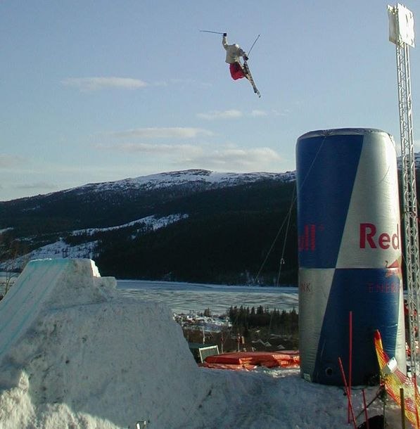 Foto: Emil Håkansson. Åkare: Simon Dumont.